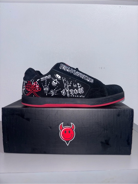 Other - World Industries Black & Red Skate Shoe